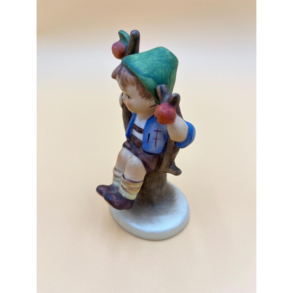 Vintage Goebel Hummel Figurine: Apple Tree Boy, 1960s-70s - Picture 5 of 10